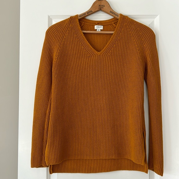 J Crew Mustard/Marigold Ribbed Knit V-Neck Sweater w Hi Lo Hems - Picture 2 of 10